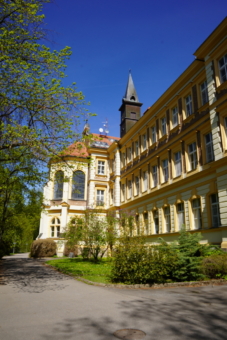 Olivova léčebna - hlavní budova.