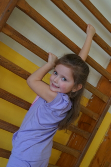 Cvičení menších dětí.